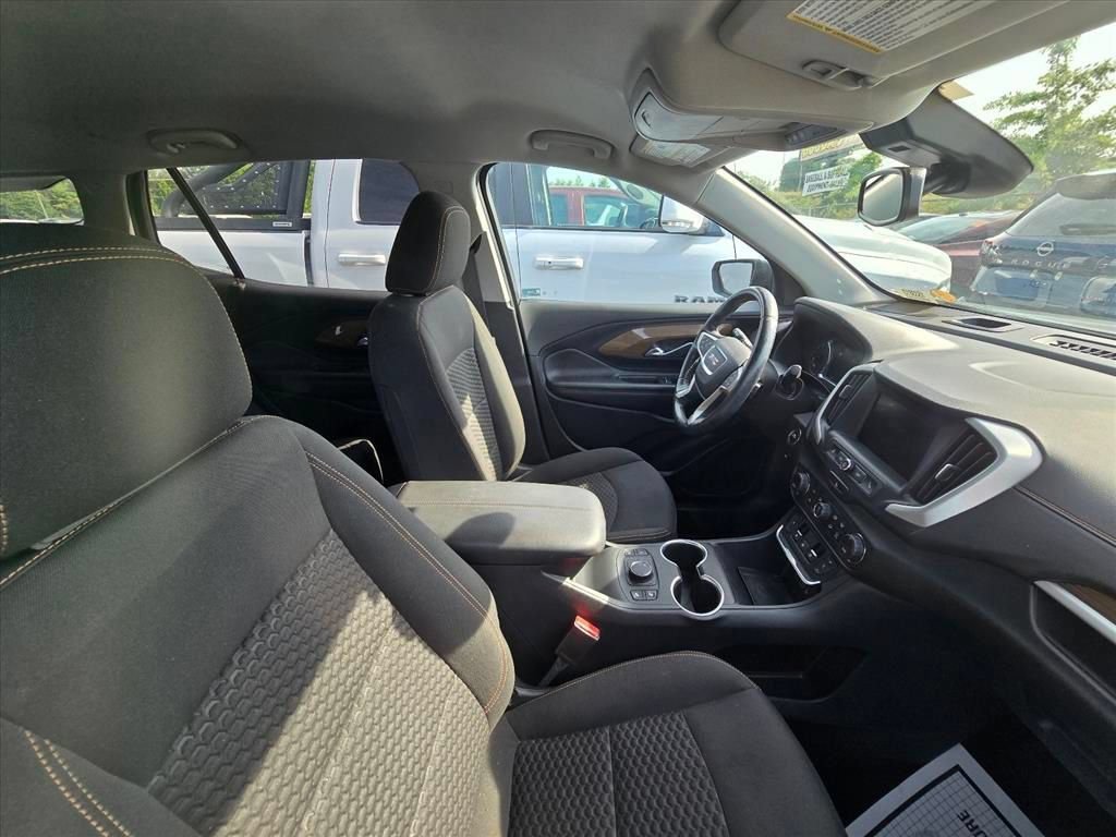 Used 2021 GMC Terrain SLE w/ Driver Convenience Package FWD image 7