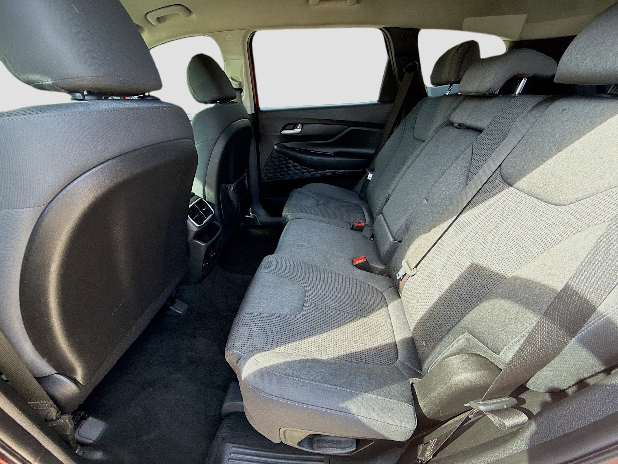 Used 2020 Hyundai Santa Fe SE w/ Cargo Package image 21