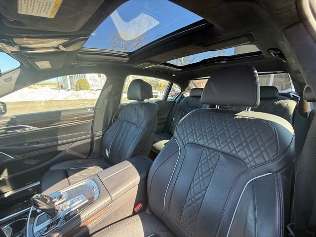 Used 2019 BMW 750i xDrive w/ Executive Package image 21