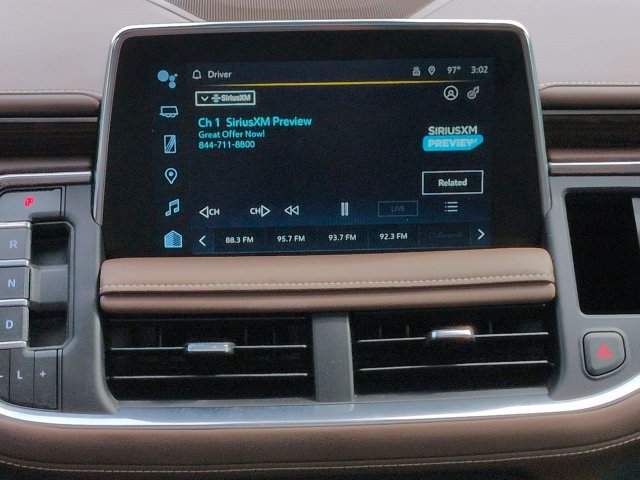 Used 2024 Chevrolet Suburban High Country AWD/4WD image 18