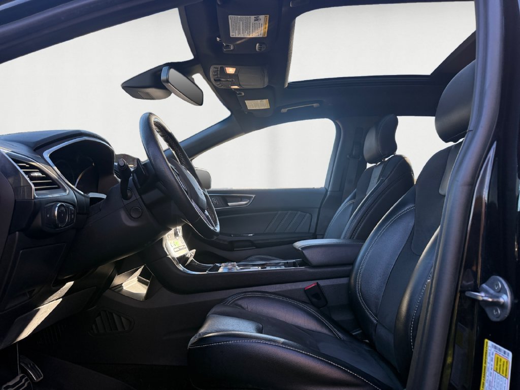 Used 2019 Ford Edge ST w/ Equipment Group 401A AWD/4WD image 9