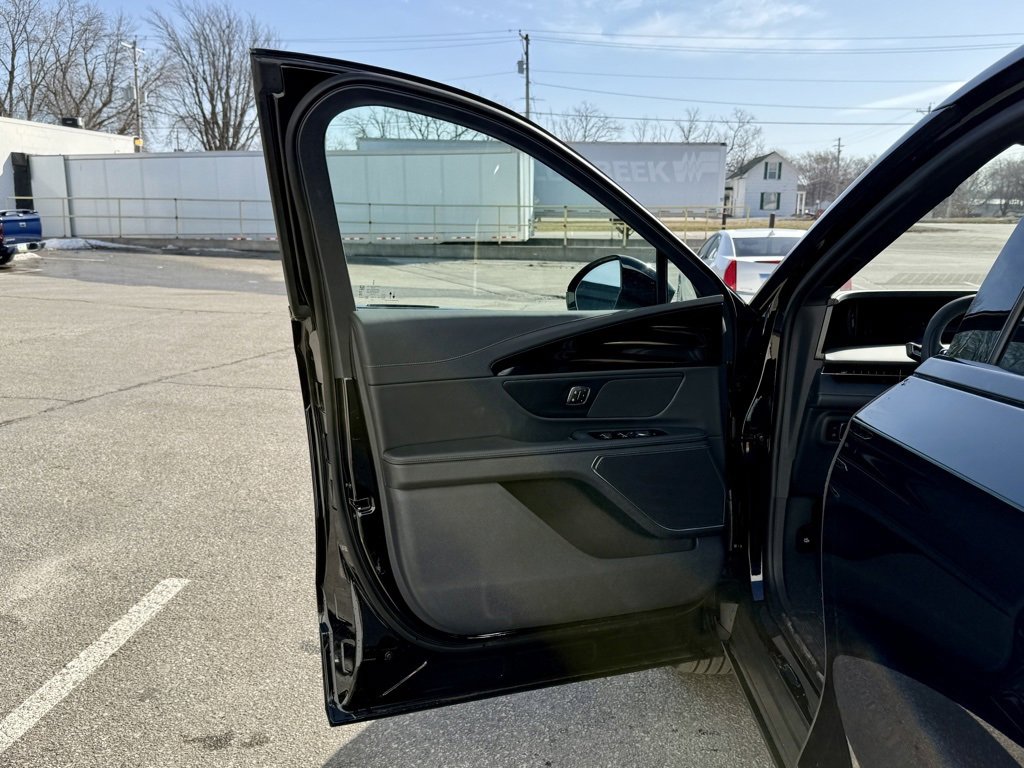 New 2025 Lincoln Nautilus Premier w/ Jet Appearance Package image 11