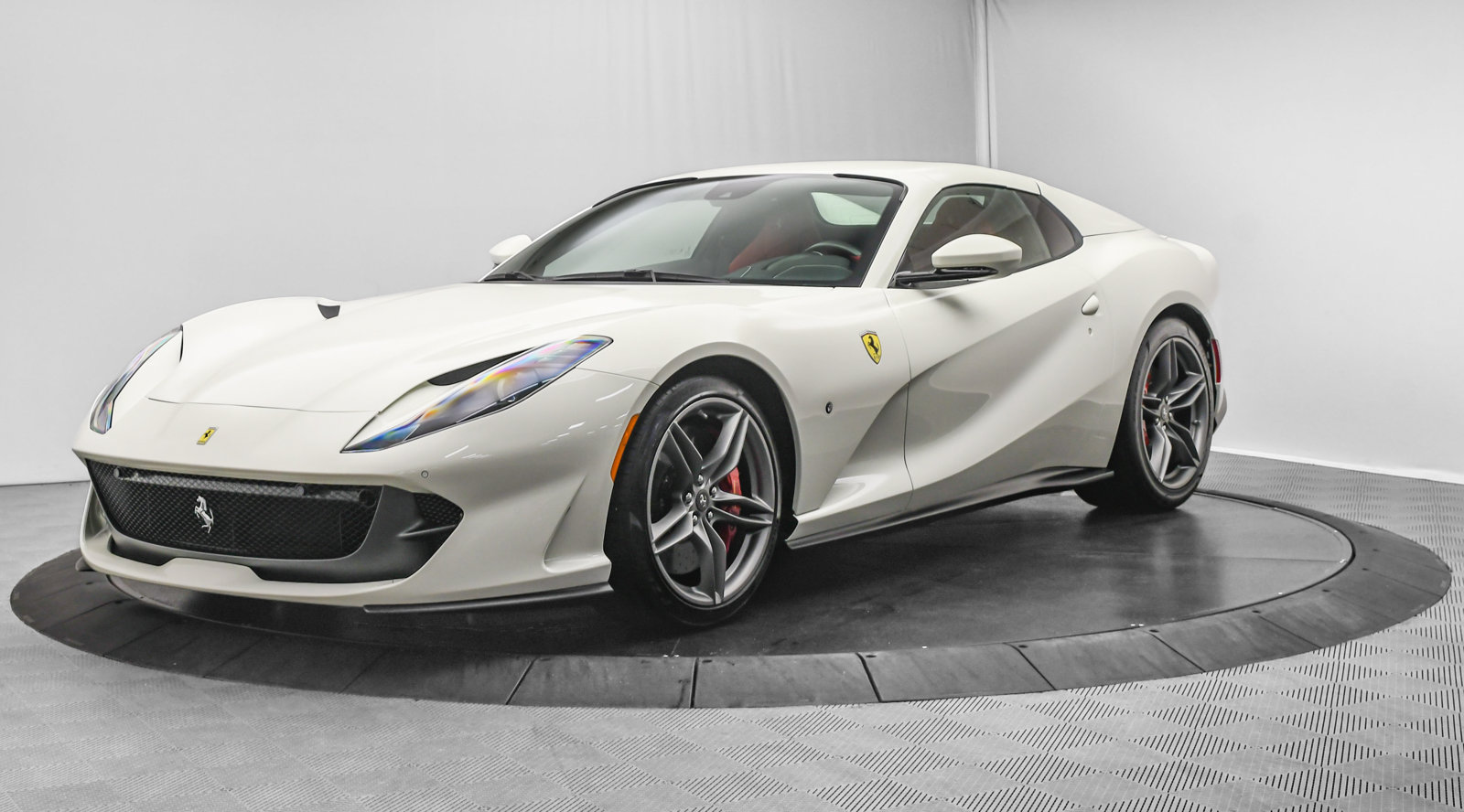 Used 2022 Ferrari 812 GTS RWD image 10
