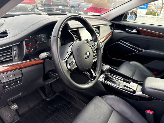 Used 2017 Kia Cadenza Premium w/ Luxury Package image 14