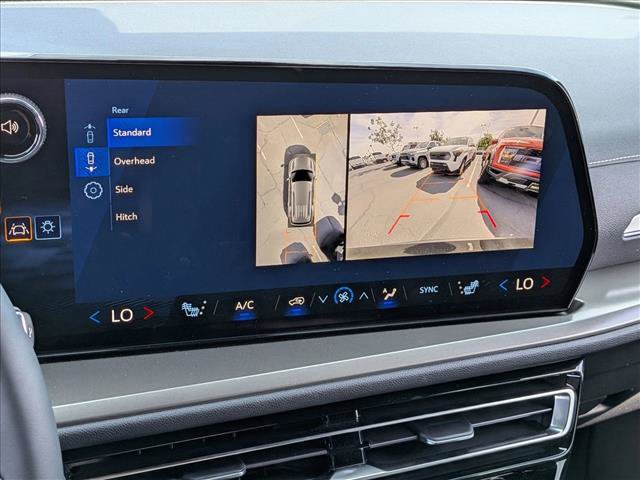 New 2026 Chevrolet Traverse LT w/ Sun and Wheel Package FWD image 13