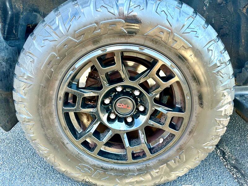 Used 2019 Toyota 4Runner SR5 image 33