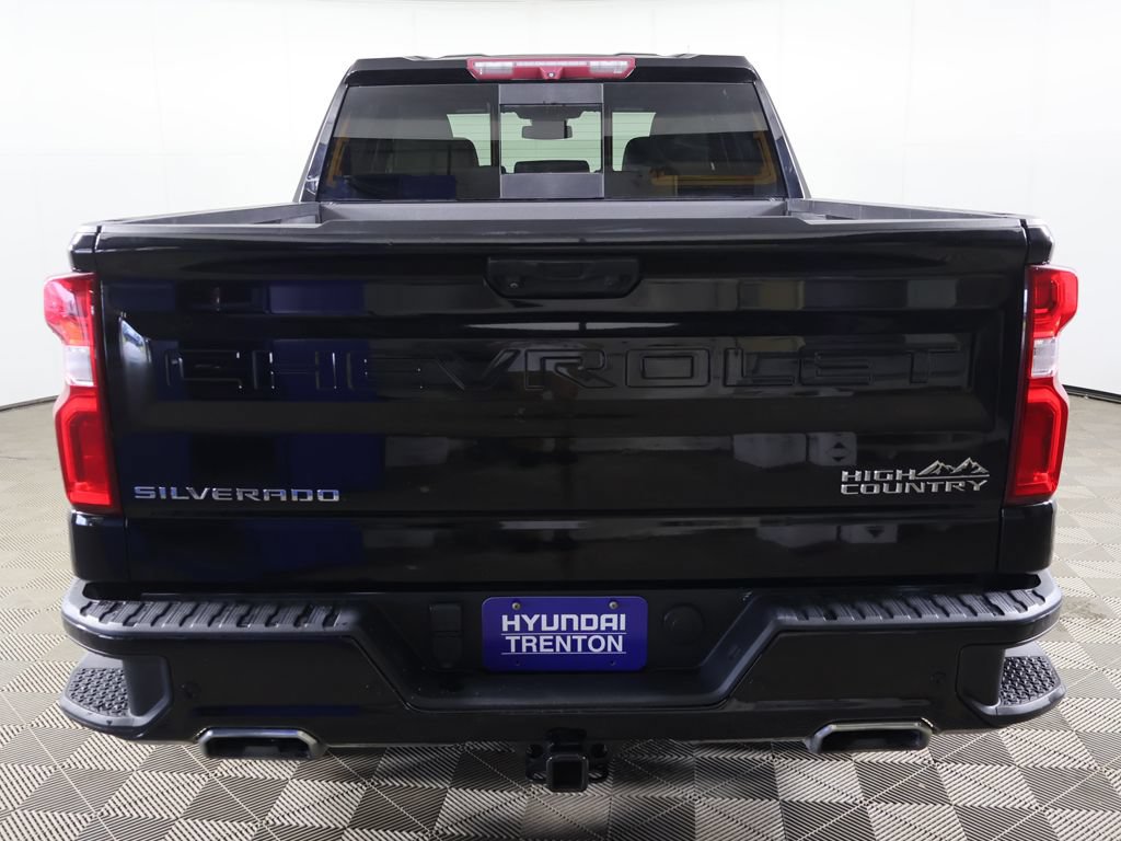 Used 2022 Chevrolet Silverado 1500 High Country w/ High Country Premium Package AWD/4WD image 16