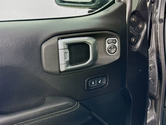 Used 2020 Jeep Gladiator Overland image 18