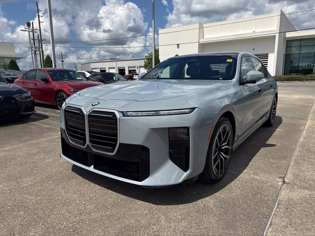 New 2027 BMW 740i