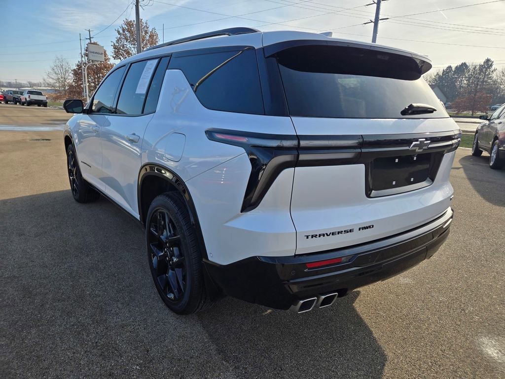 Used 2025 Chevrolet Traverse RS image 6
