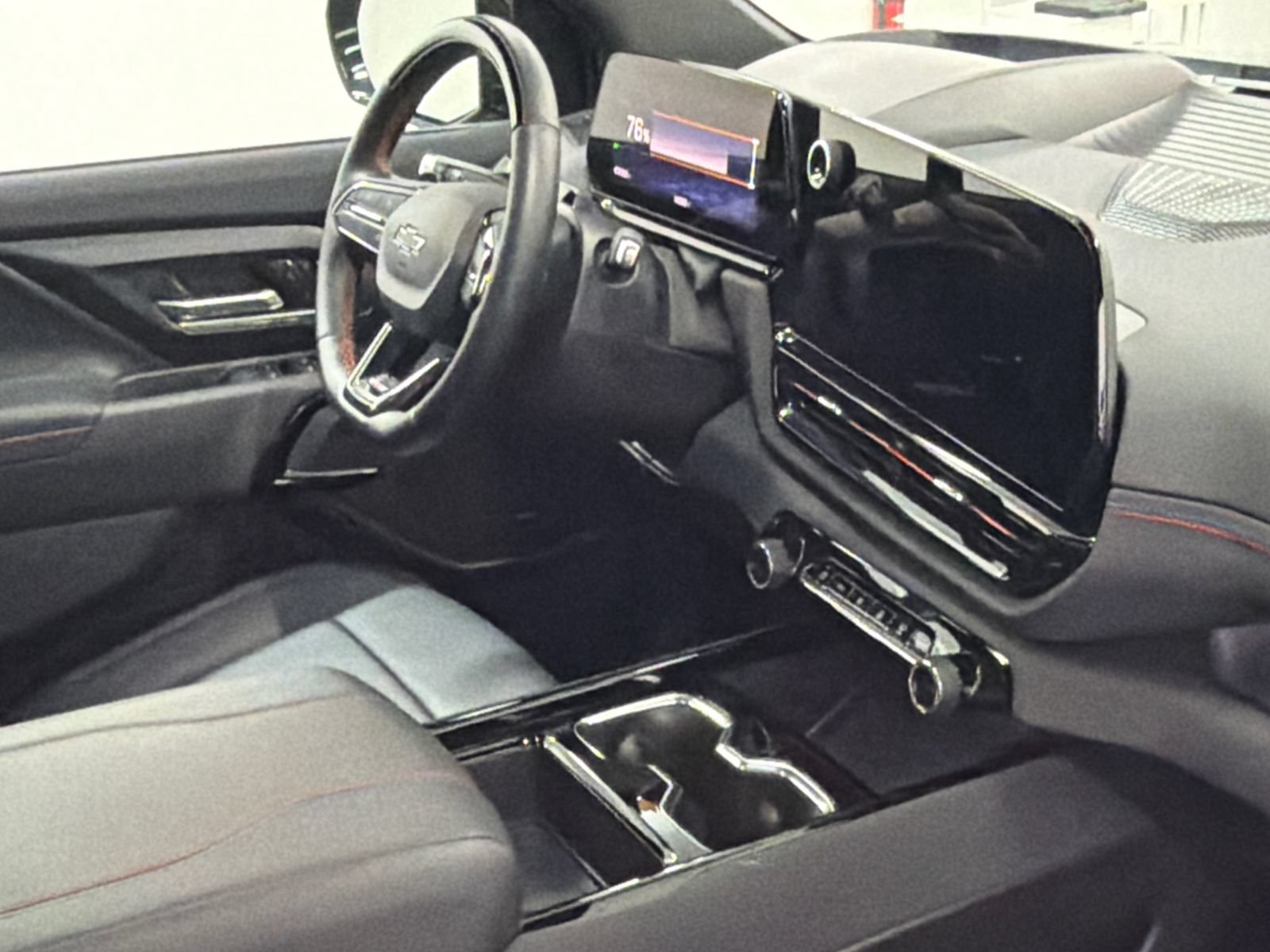 Used 2025 Chevrolet Silverado EV RST AWD/4WD image 10