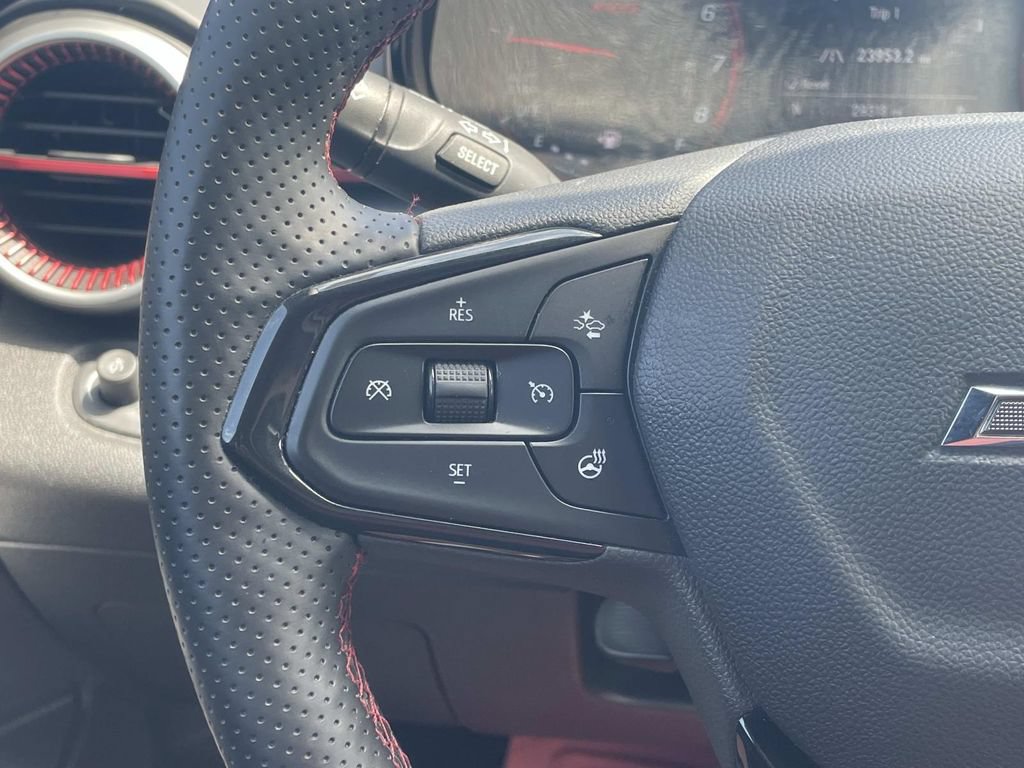 Used 2024 Chevrolet Trax RS w/ Sunroof Package FWD image 25