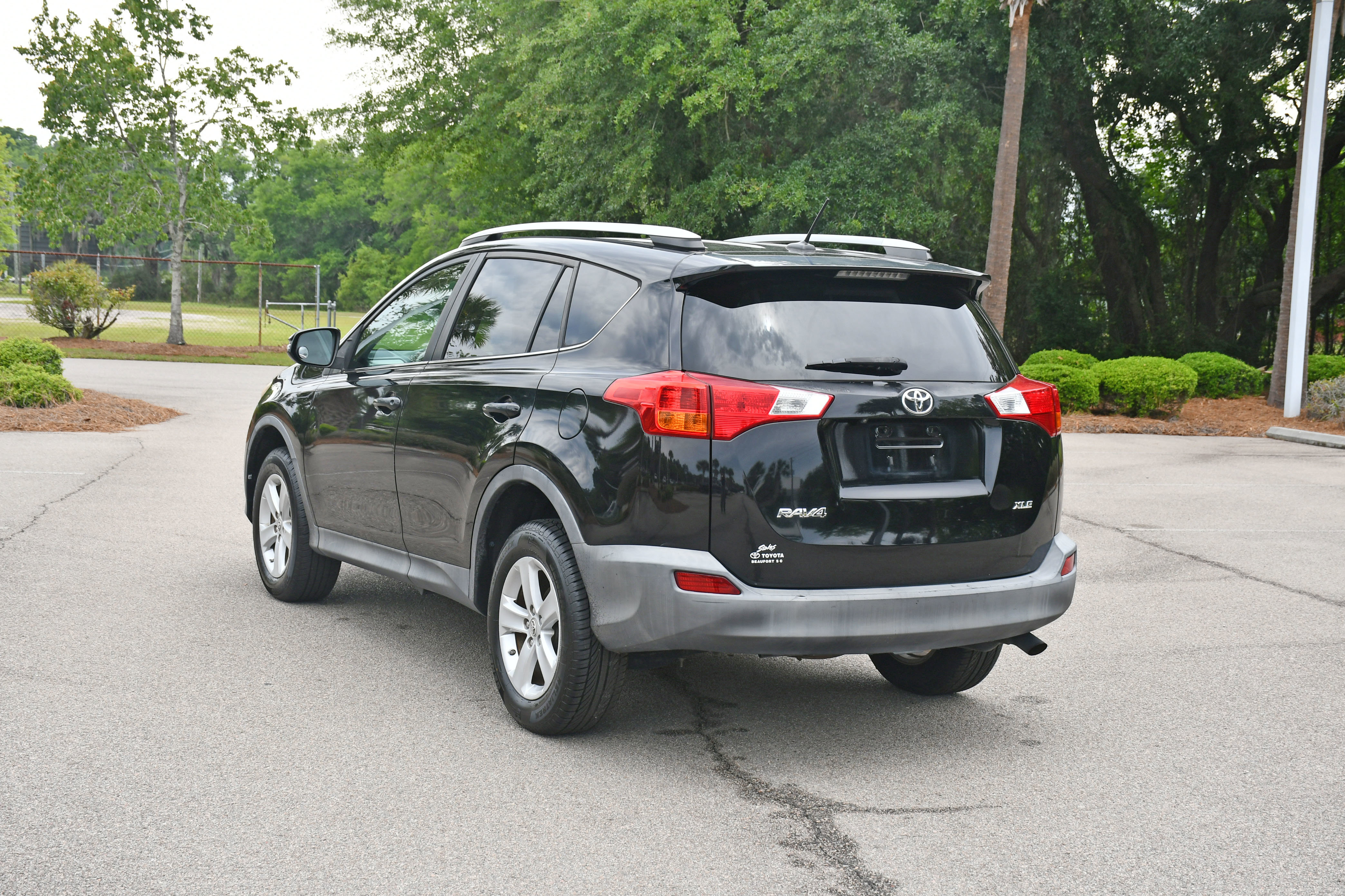 Used 2014 Toyota RAV4 XLE FWD image 4
