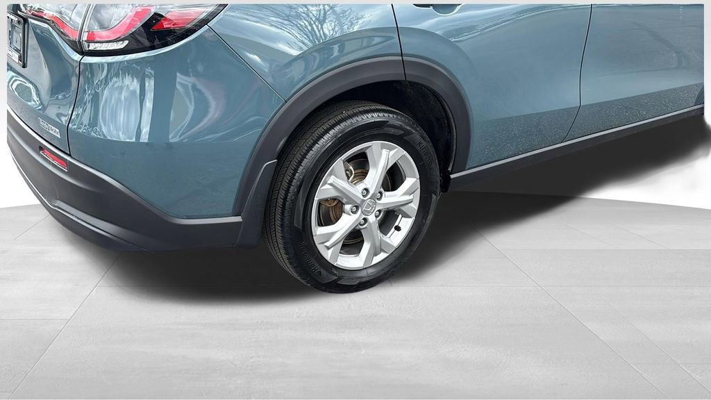 Certified 2025 Honda HR-V LX image 8