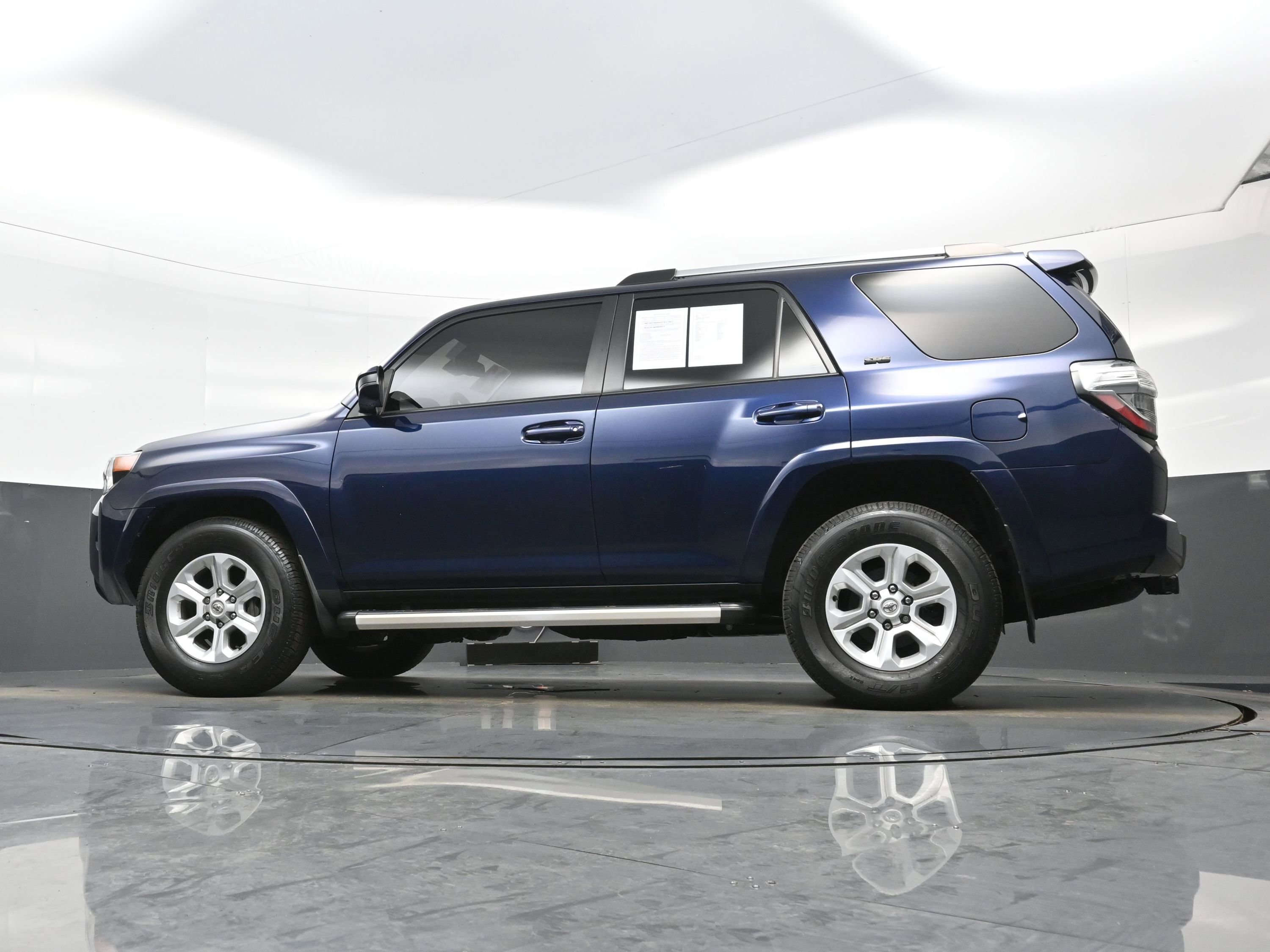 Used 2022 Toyota 4Runner SR5 image 29