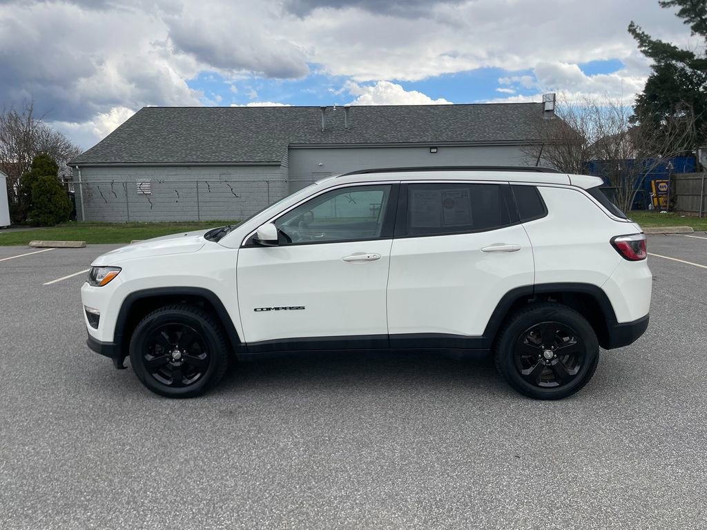 Used 2019 Jeep Compass Latitude w/ Popular Equipment Group AWD/4WD image 9