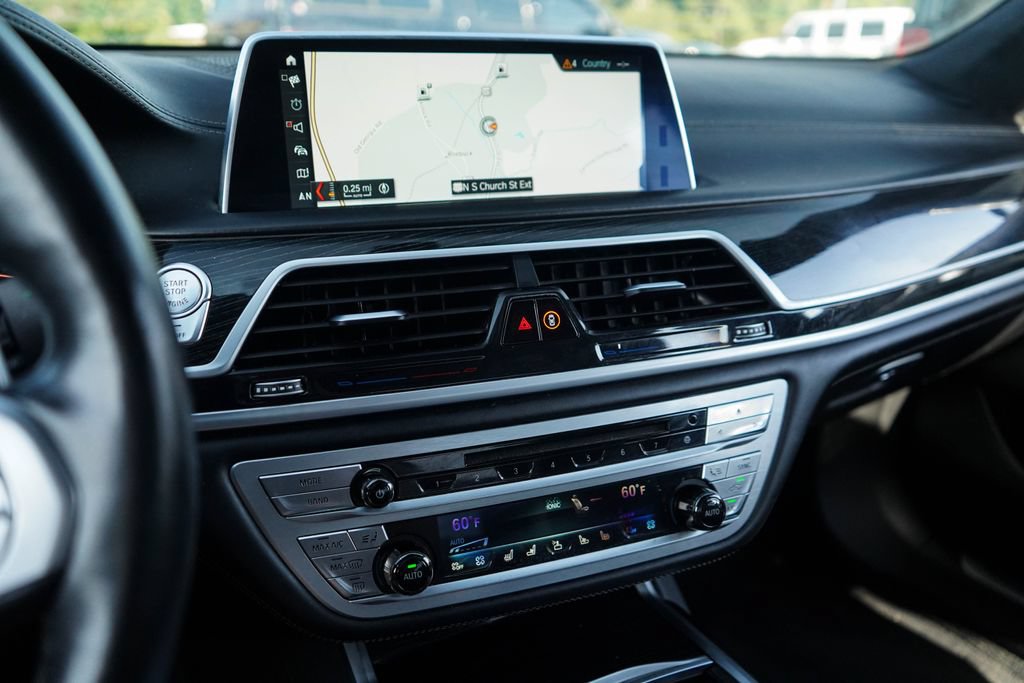 Used 2019 BMW M760i xDrive w/ Luxury Rear Seating Package AWD/4WD image 8