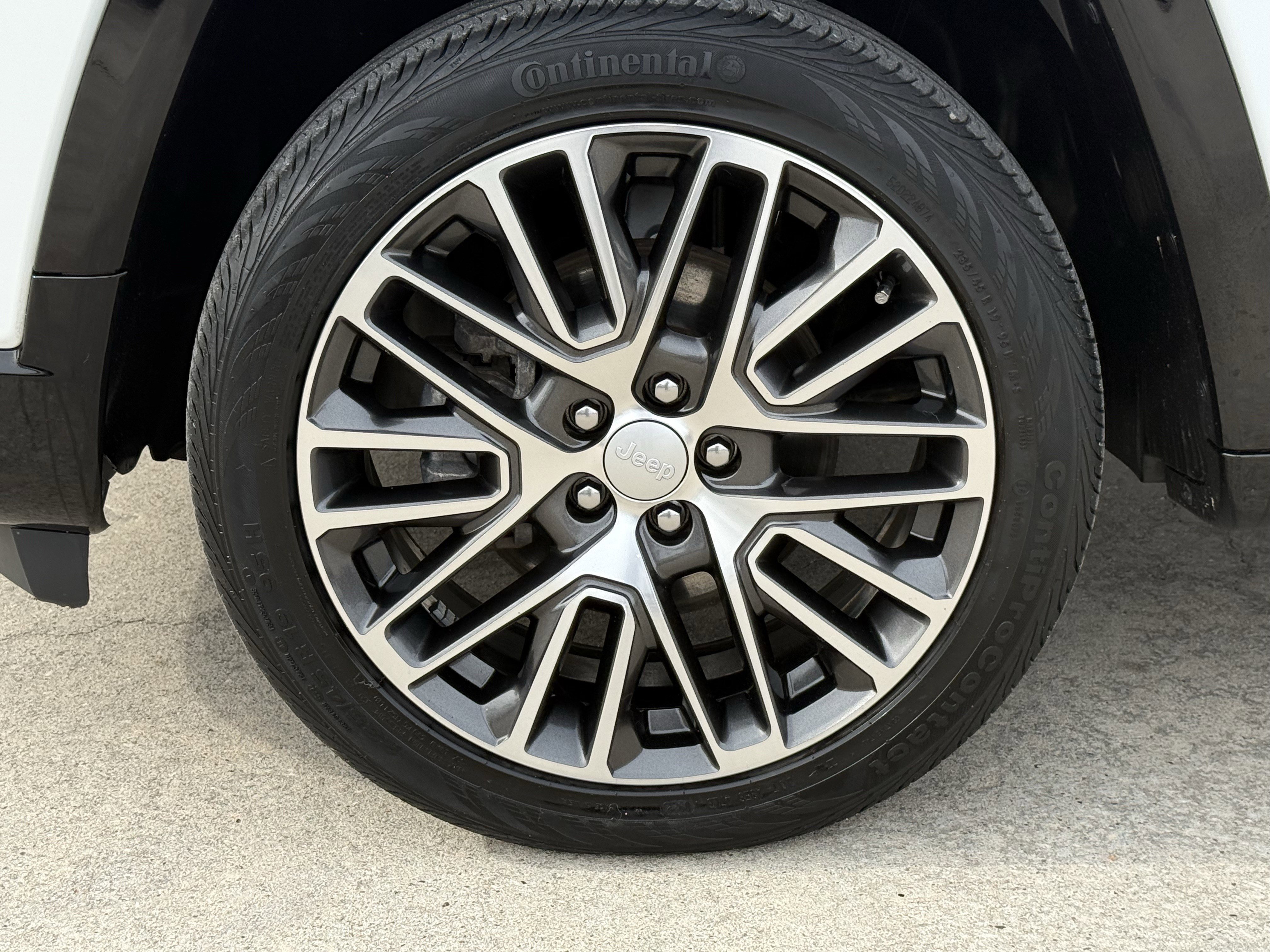 Used 2022 Jeep Compass Limited w/ Elite Group image 12