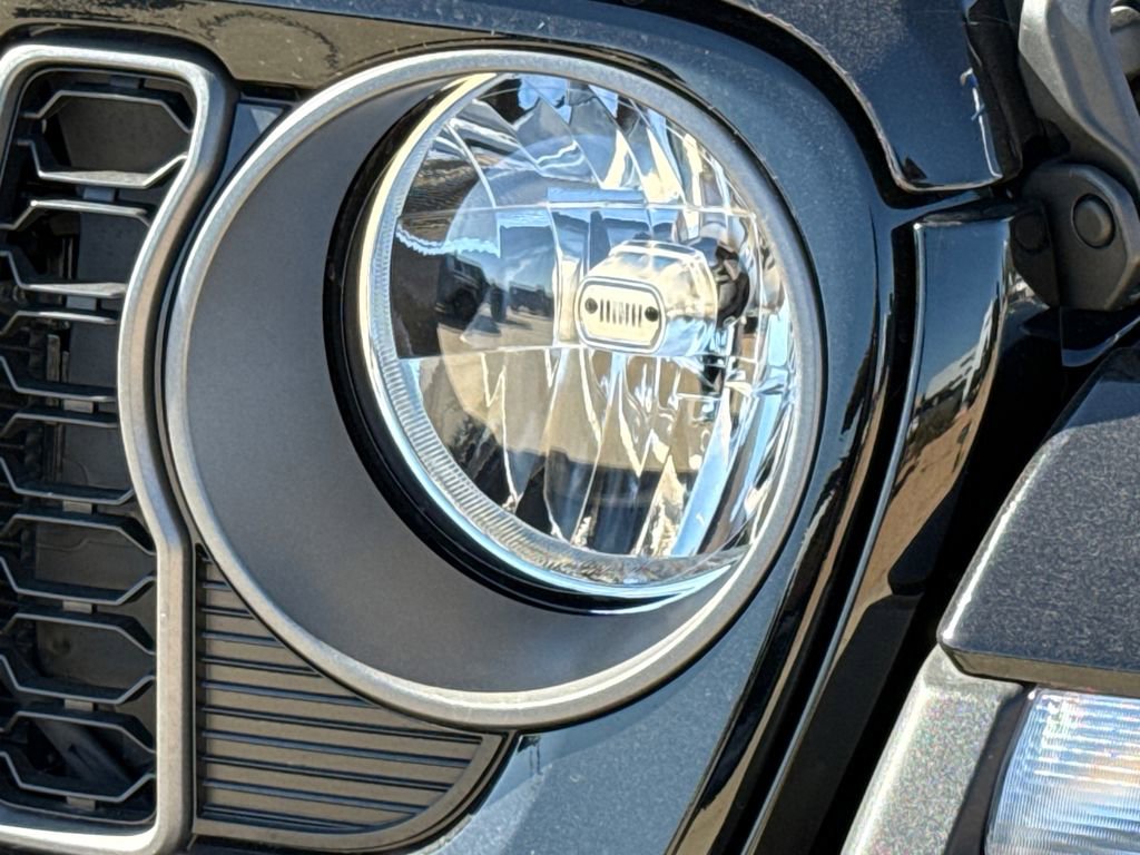 New 2025 Jeep Gladiator Sport image 4