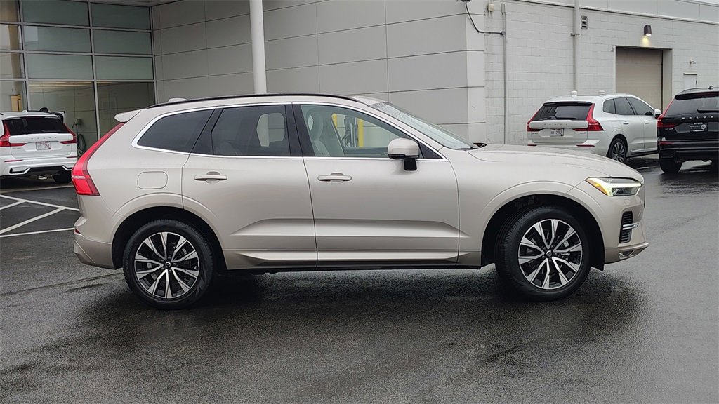 Certified 2023 Volvo XC60 B5 Core w/ Climate Package image 2