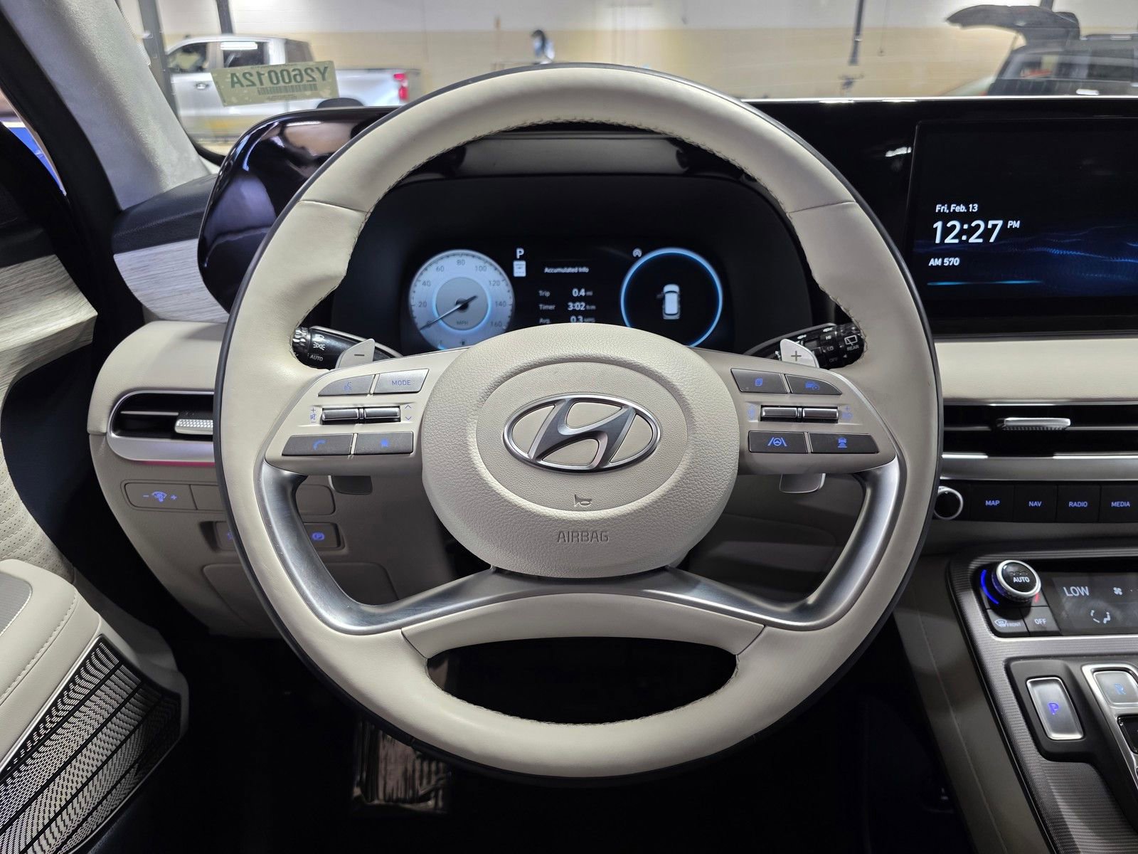 Used 2024 Hyundai Palisade Calligraphy image 31