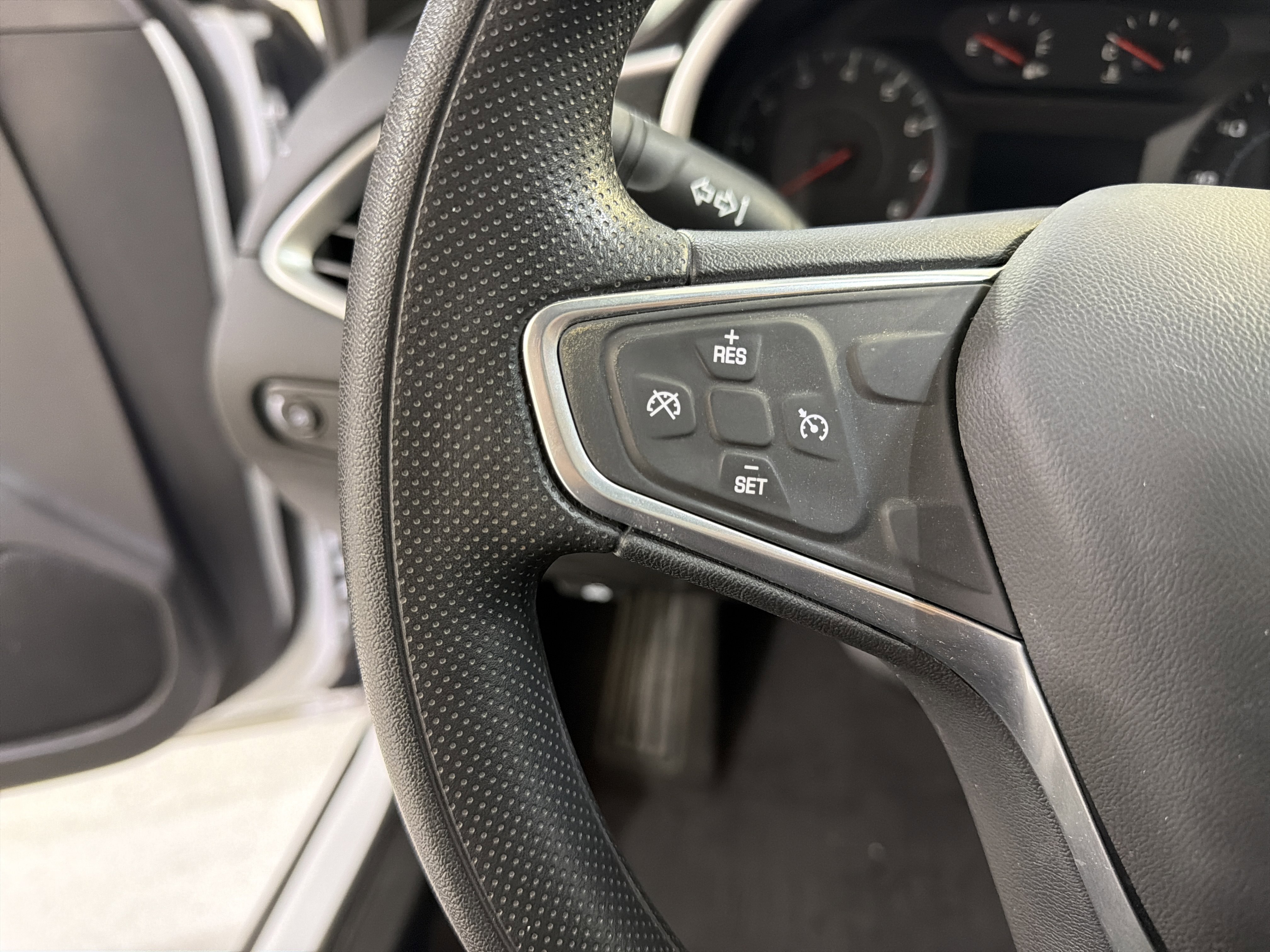 Used 2022 Chevrolet Malibu LT image 14