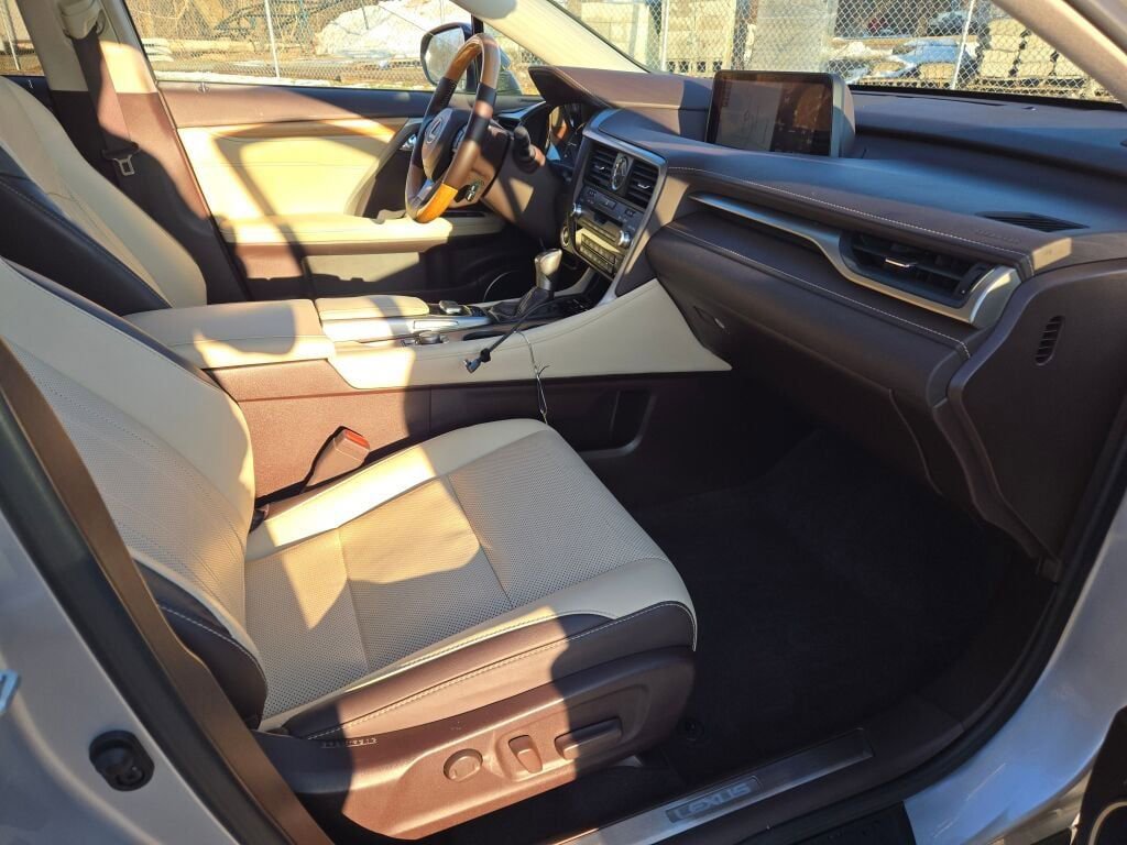 Used 2018 Lexus RX 350L FWD image 6