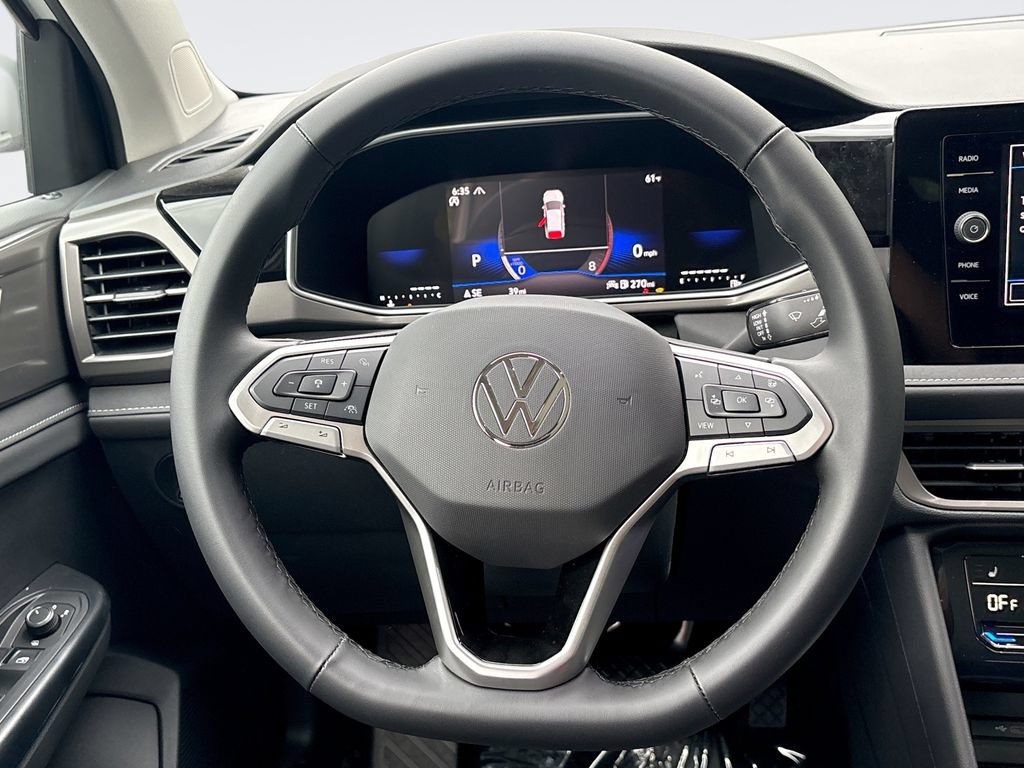 New 2026 Volkswagen Taos SE AWD/4WD image 11