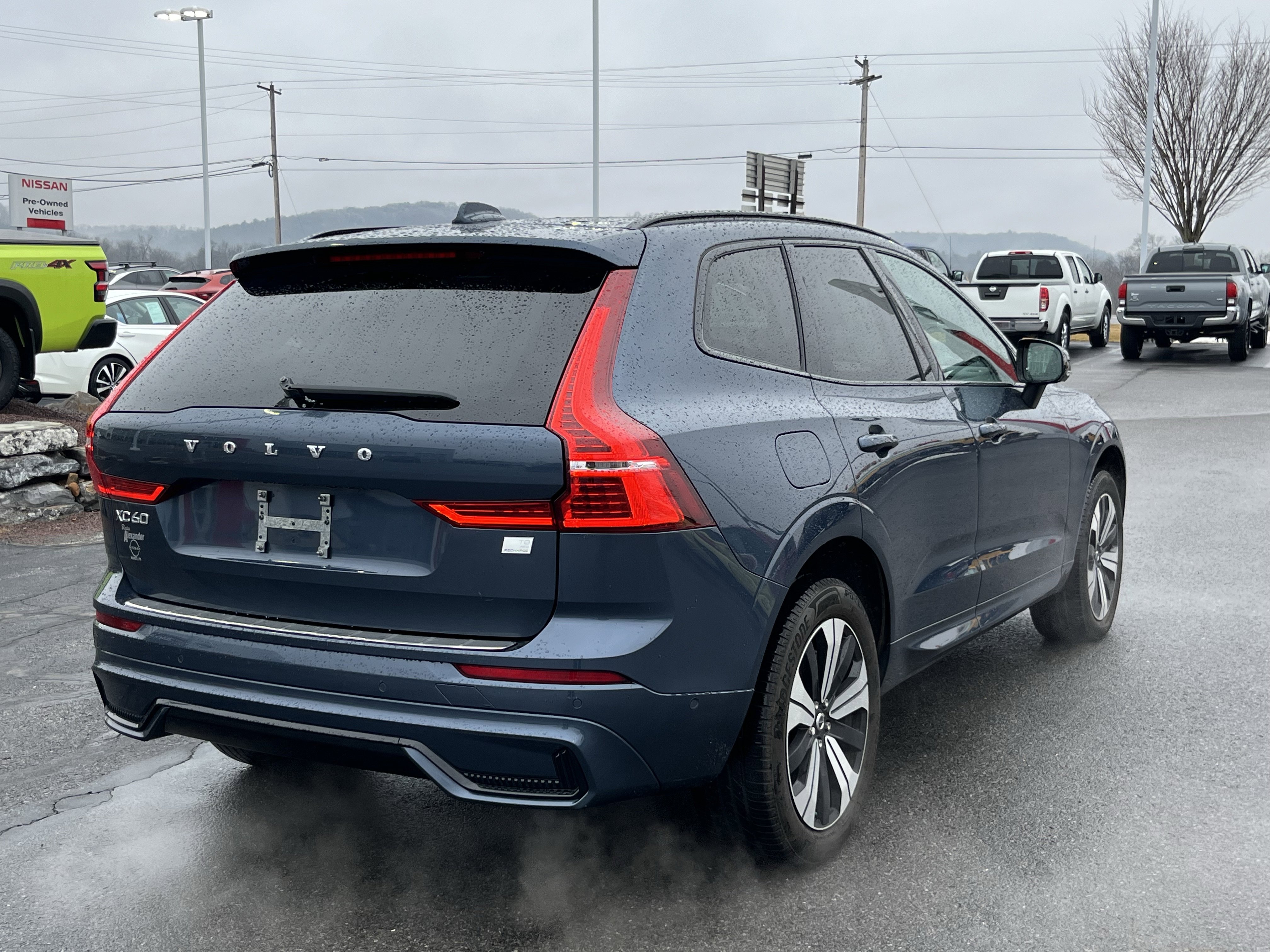 Used 2023 Volvo XC60 T8 Plus video 3