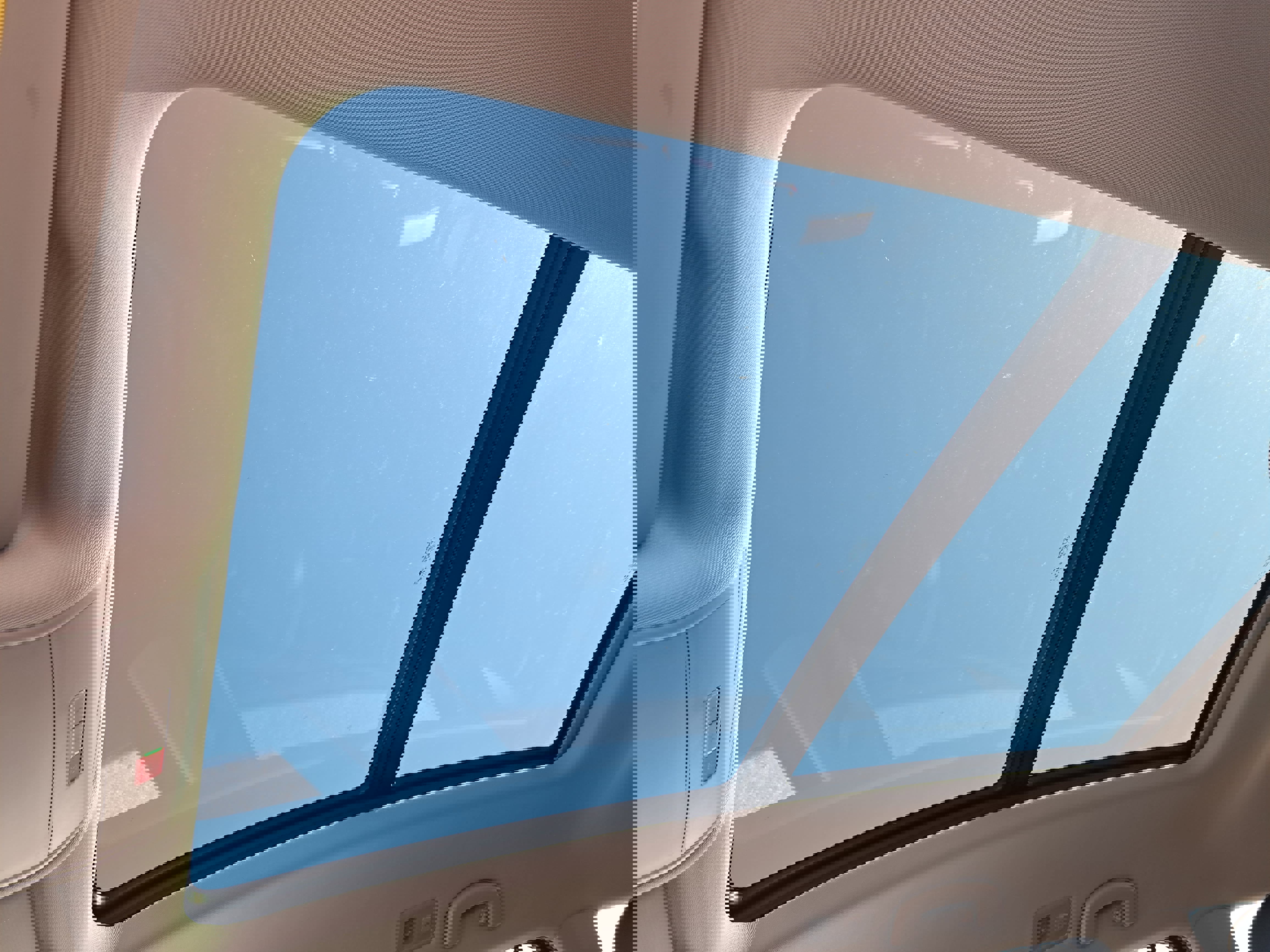 Used 2022 Volkswagen Atlas SEL R-Line image 29