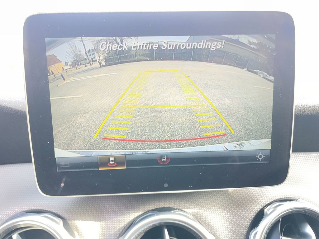 Used 2019 Mercedes-Benz GLA 250 4MATIC image 21