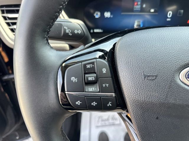 Used 2025 Ford Escape Platinum AWD/4WD image 28