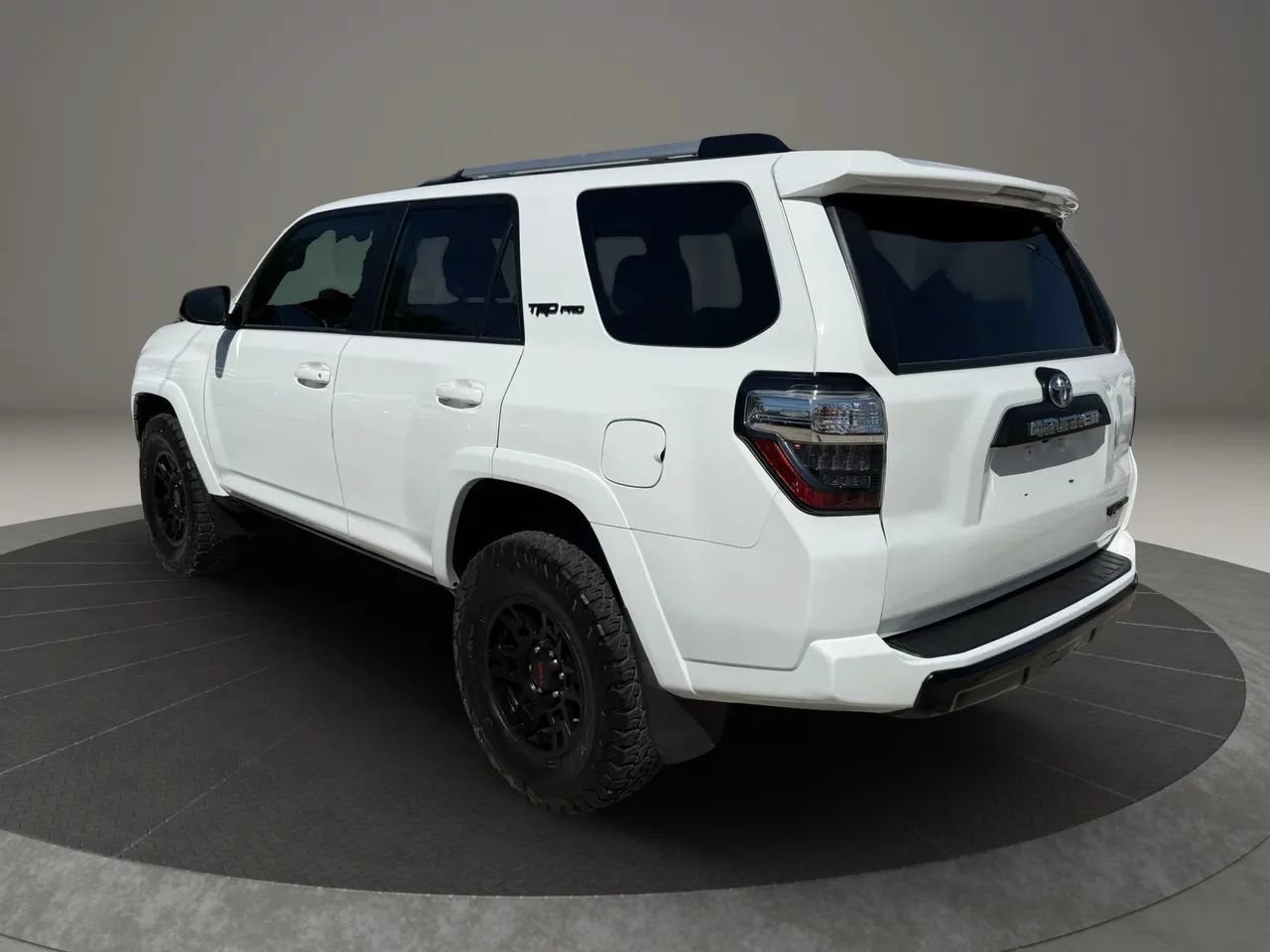 Used 2017 Toyota 4Runner TRD Pro AWD/4WD image 3