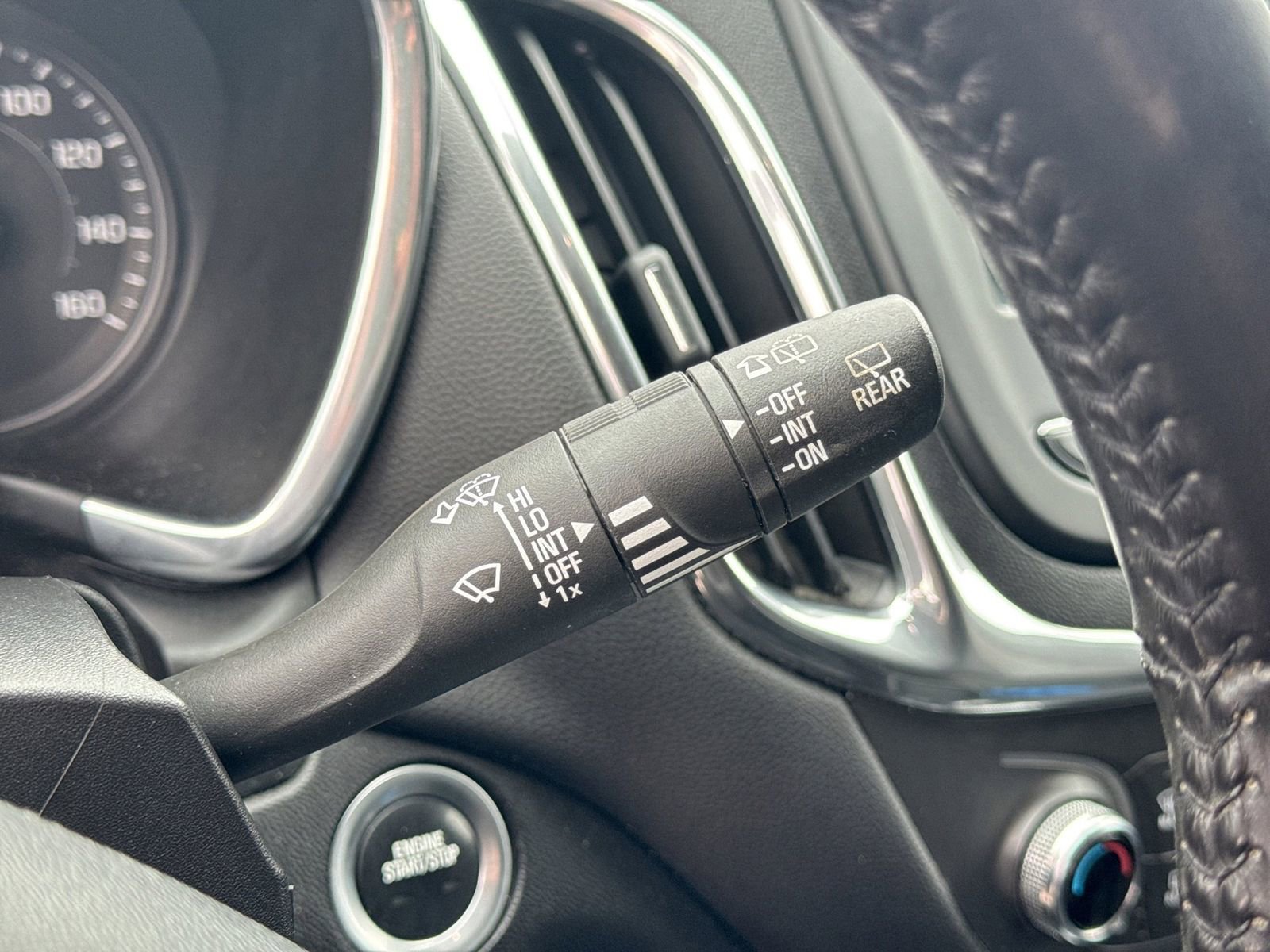 Used 2019 Chevrolet Equinox LT image 19