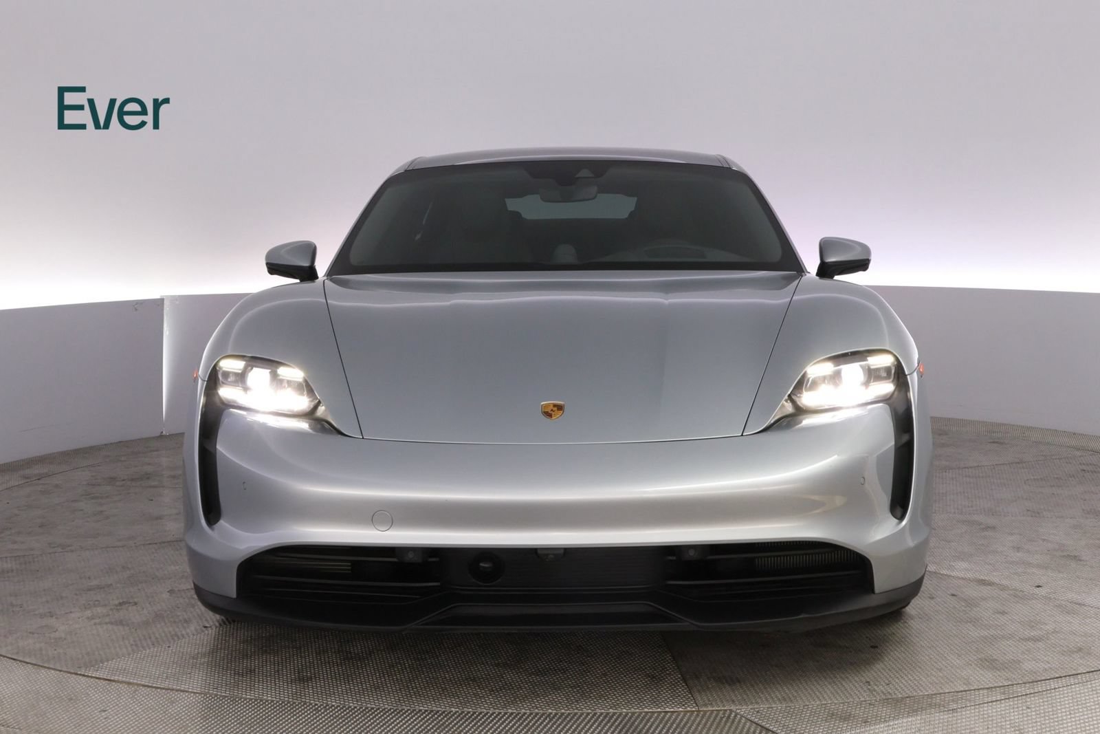 Used 2022 Porsche Taycan RWD image 12