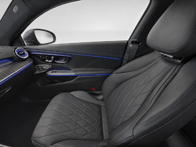 Used 2025 Mercedes-Benz CLE 53 AMG 4MATIC Coupe image 22