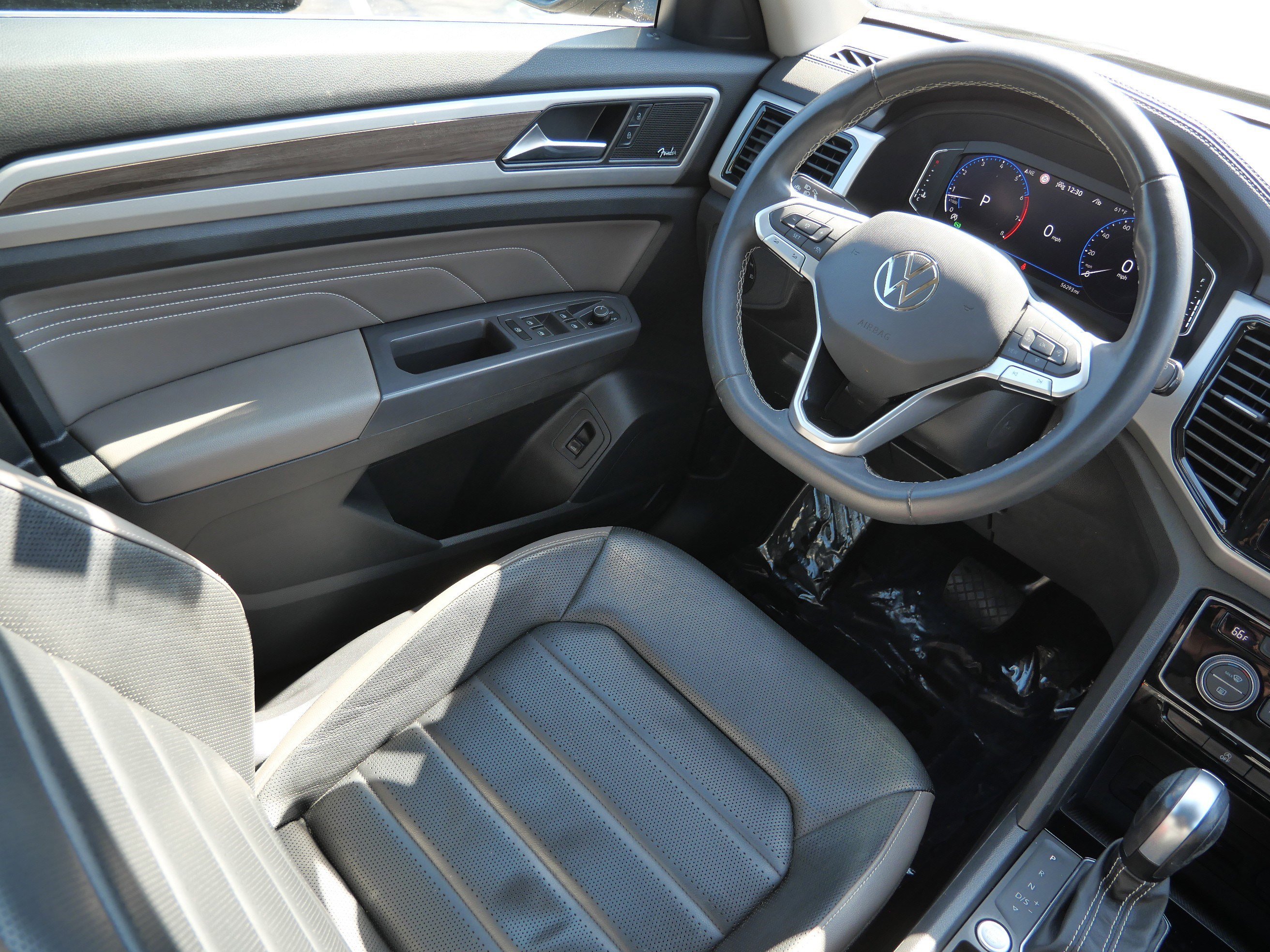 Used 2021 Volkswagen Atlas SEL Premium image 9