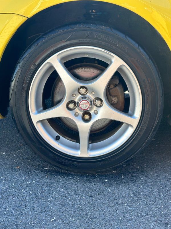 Used 2001 Toyota MR2 image 11