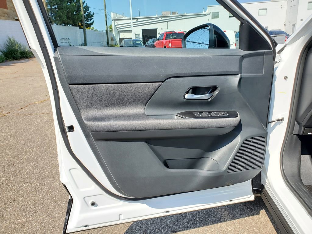 New 2026 Nissan Kicks SV w/ Cold Weather Package image 15