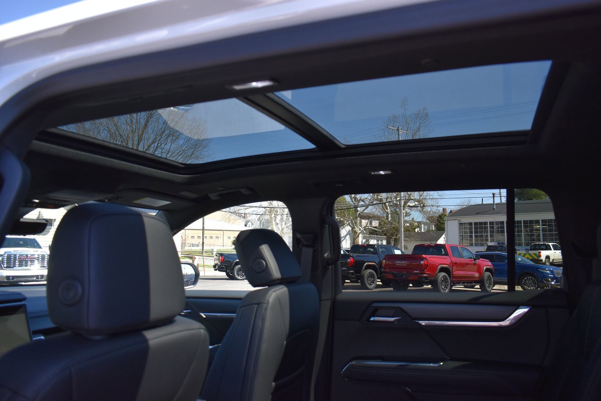 New 2026 GMC Acadia Elevation w/ Black Edition AWD/4WD image 19
