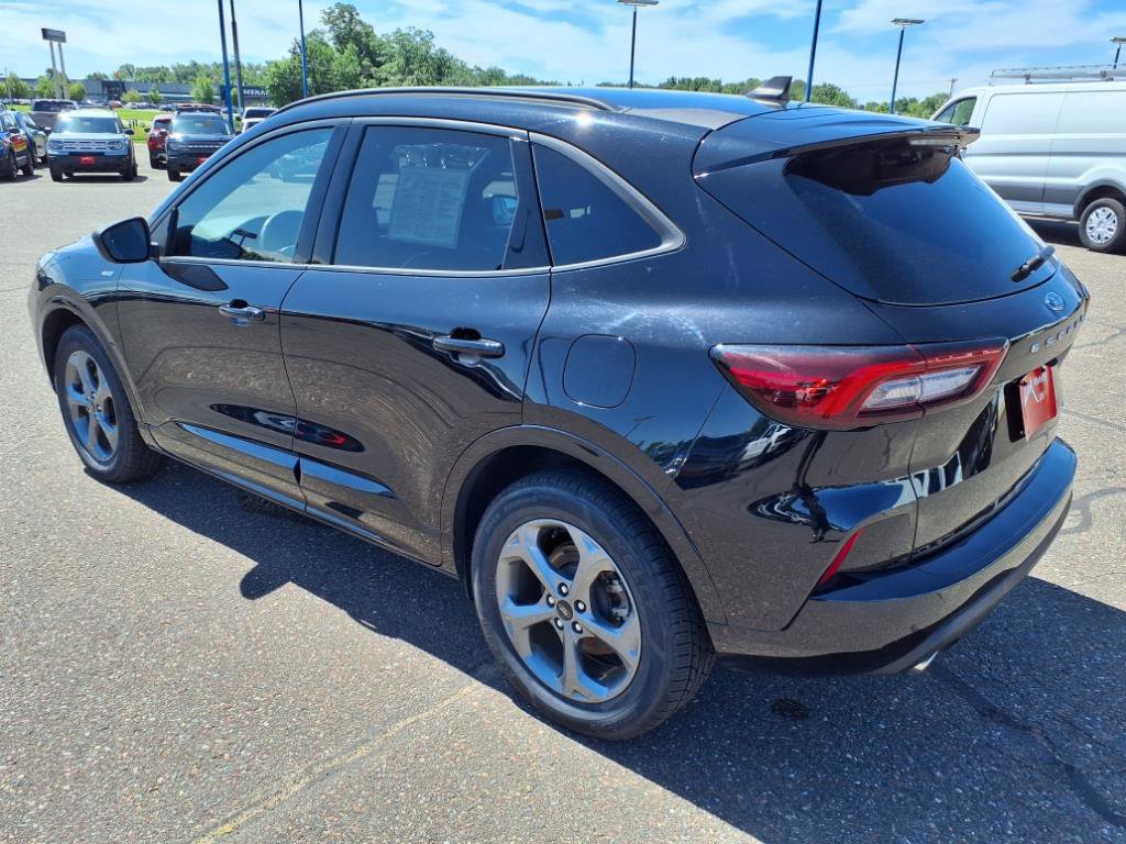 Certified 2023 Ford Escape ST-Line image 3