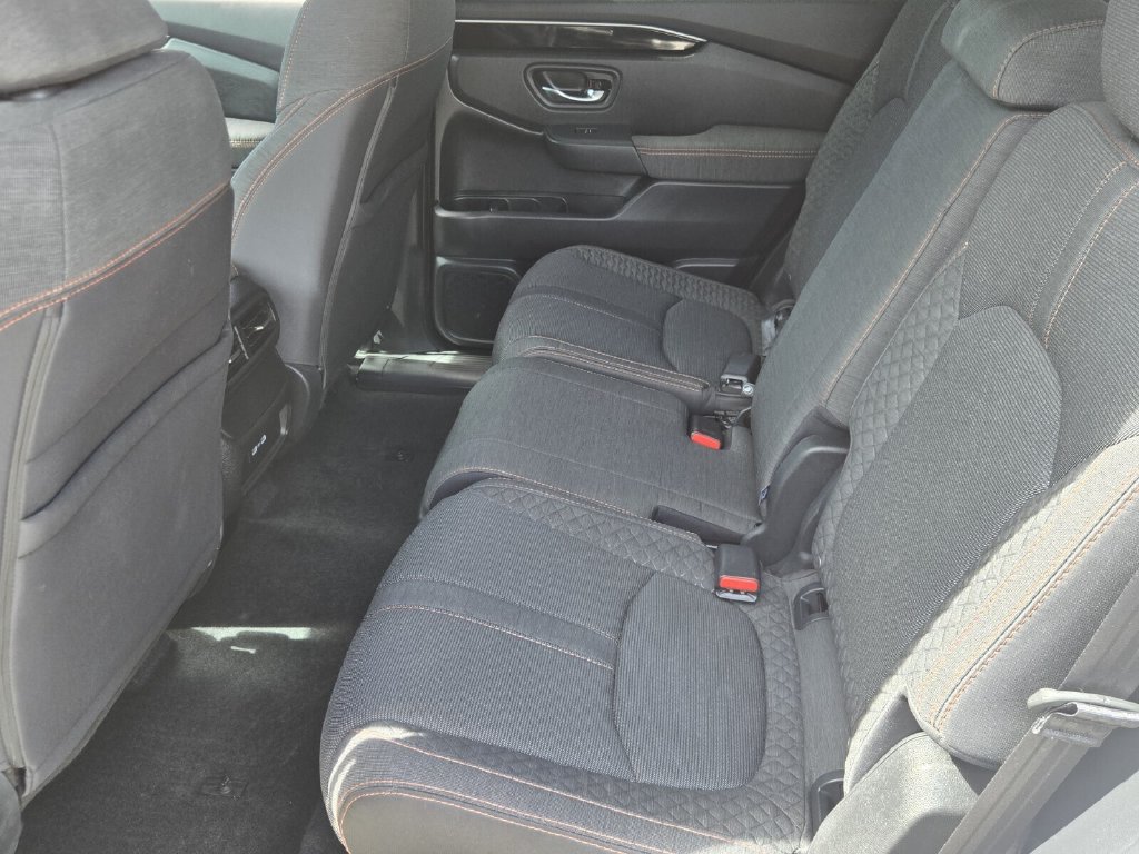 Certified 2023 Honda Pilot Sport image 12