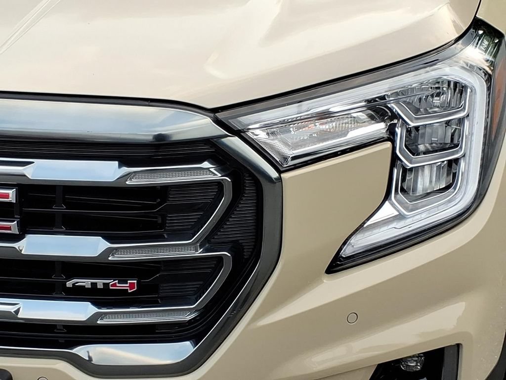 Certified 2023 GMC Terrain AT4 w/ Infotainment Package II AWD/4WD image 7