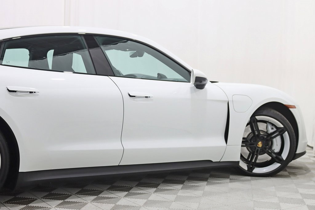 Used 2024 Porsche Taycan 4S image 10