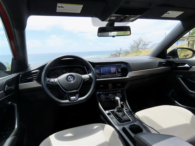 Used 2019 Volkswagen Jetta R-Line w/ R-Line Cold Weather Package FWD image 14