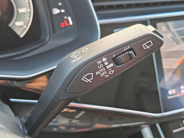 Used 2023 Audi Q7 3.0T Prestige image 16