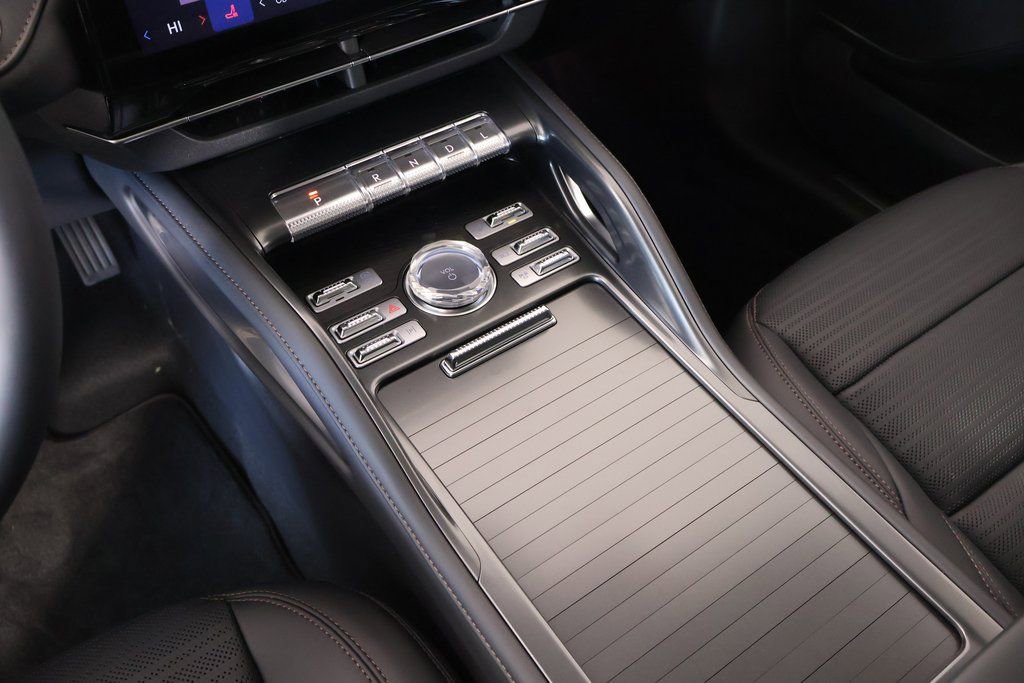 New 2026 Lincoln Nautilus Reserve w/ Jet Appearance Package image 8