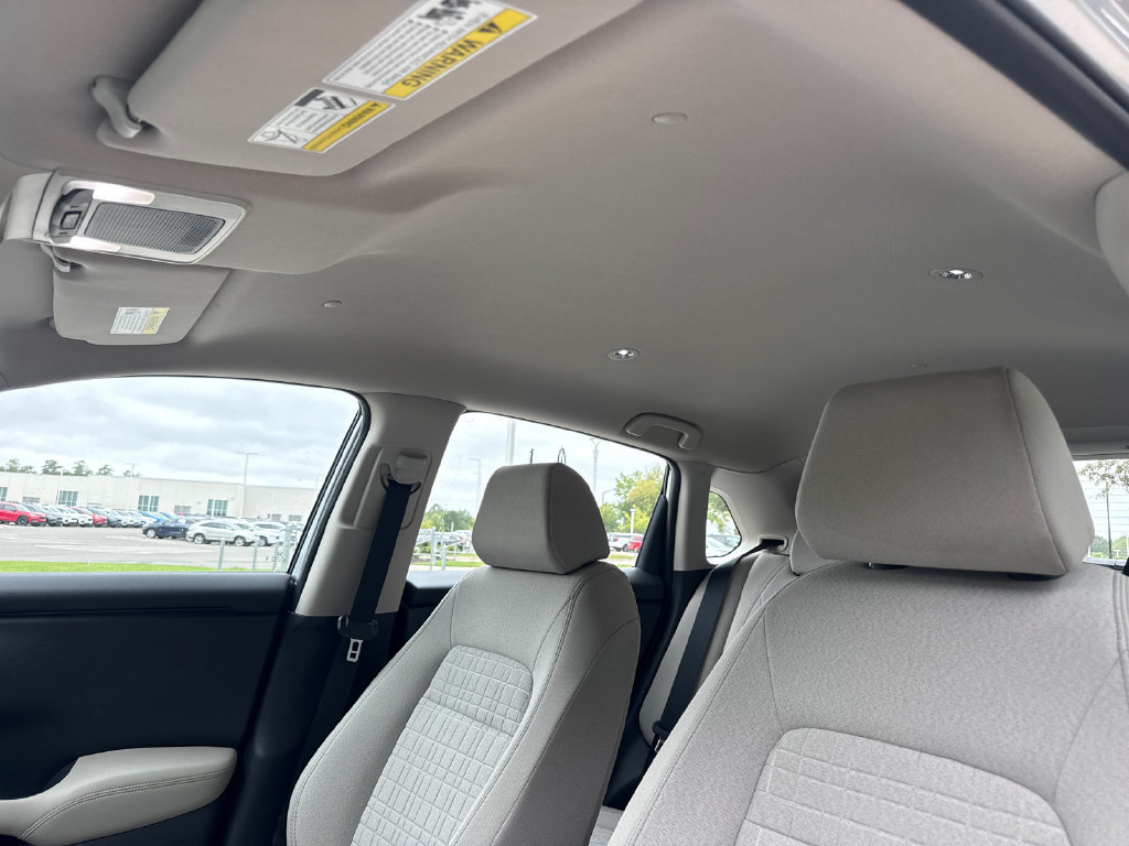 Certified 2024 Honda HR-V LX image 31