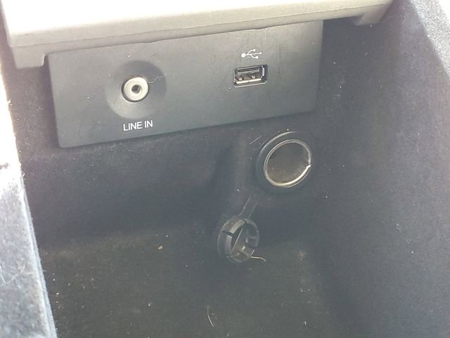 Used 2014 Ford Taurus SEL image 24