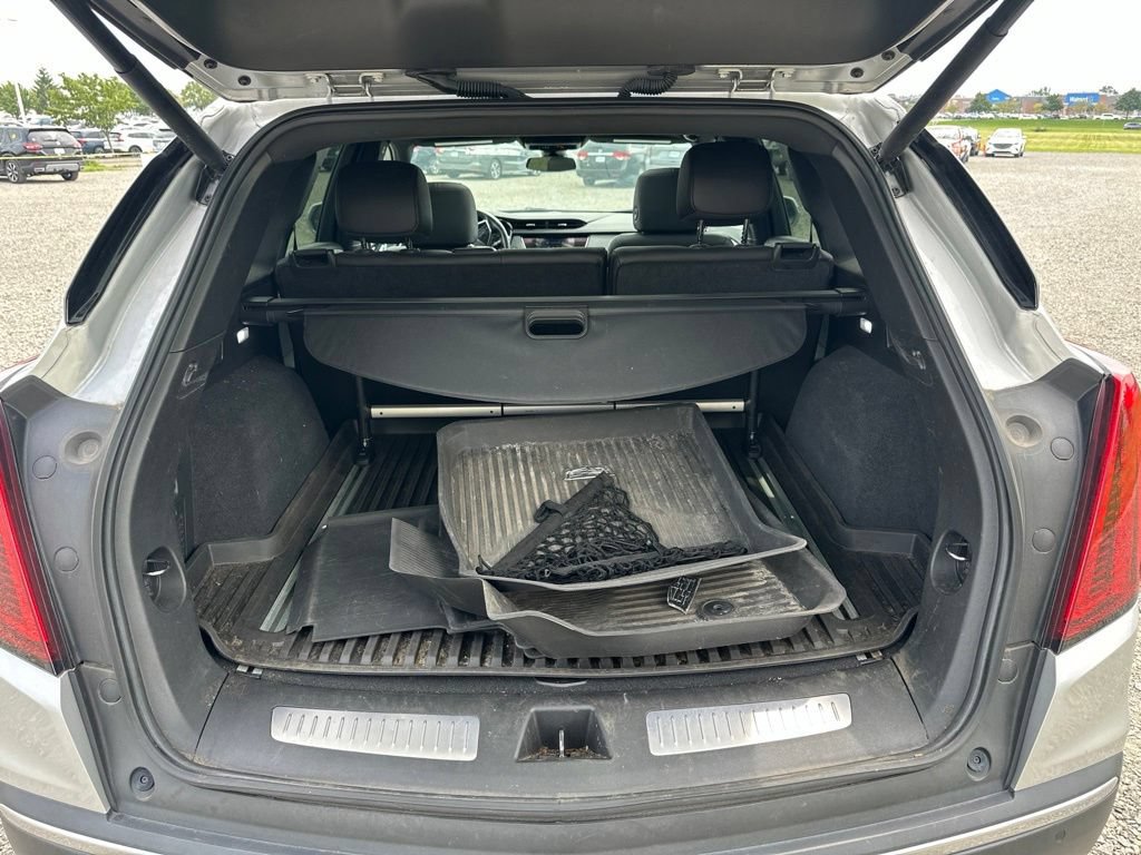 Used 2020 Cadillac XT5 Premium Luxury w/ LPO, Floor Liner Package AWD/4WD image 11